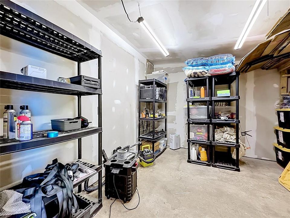 For Sale: $159,900 (3 beds, 2 baths, 1563 Square Feet)