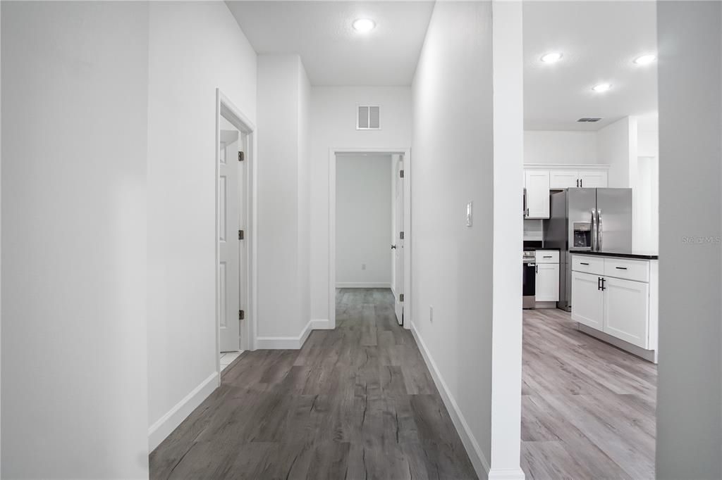 В аренду: $1,999 (4 спален, 2 ванн, 1706 Квадратных фут)