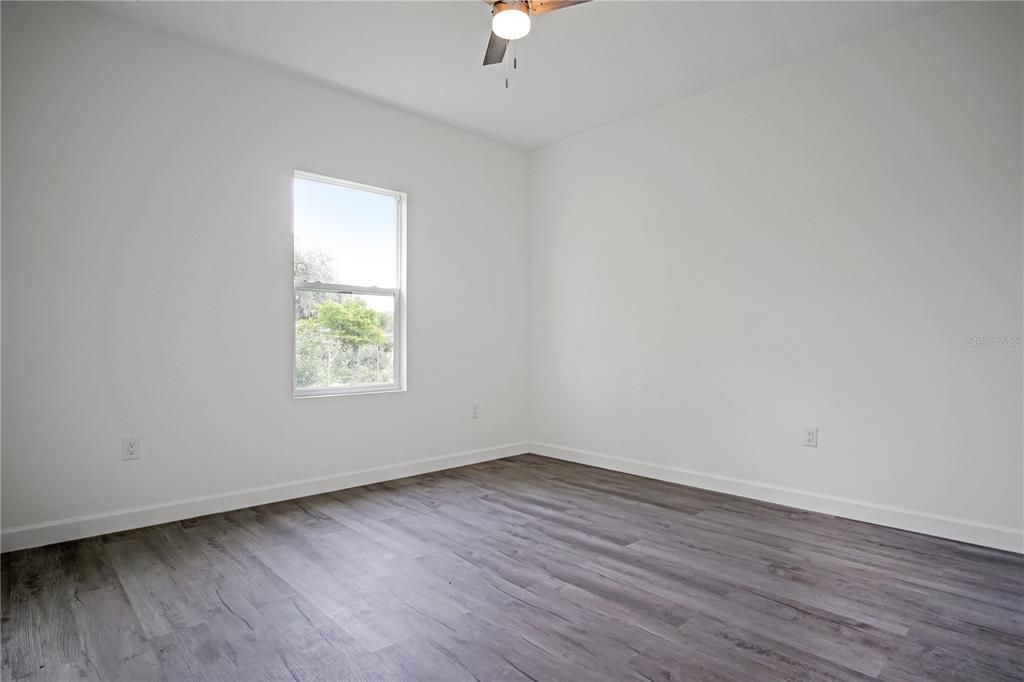 В аренду: $1,999 (4 спален, 2 ванн, 1706 Квадратных фут)