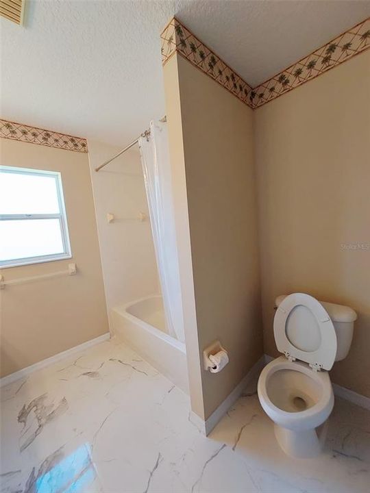 En Renta: $2,500 (5 camas, 2 baños, 2367 Pies cuadrados)
