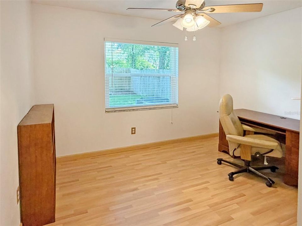 For Sale: $325,000 (3 beds, 2 baths, 1244 Square Feet)
