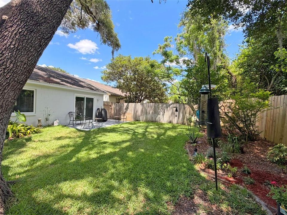 For Sale: $325,000 (3 beds, 2 baths, 1244 Square Feet)
