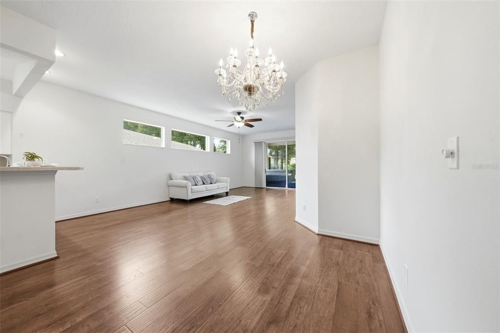 For Sale: $310,000 (3 beds, 2 baths, 1601 Square Feet)