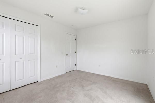 Activo con contrato: $230,000 (4 camas, 2 baños, 1665 Pies cuadrados)