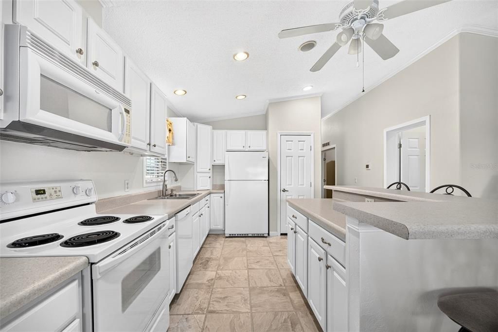 For Sale: $224,900 (3 beds, 2 baths, 1456 Square Feet)
