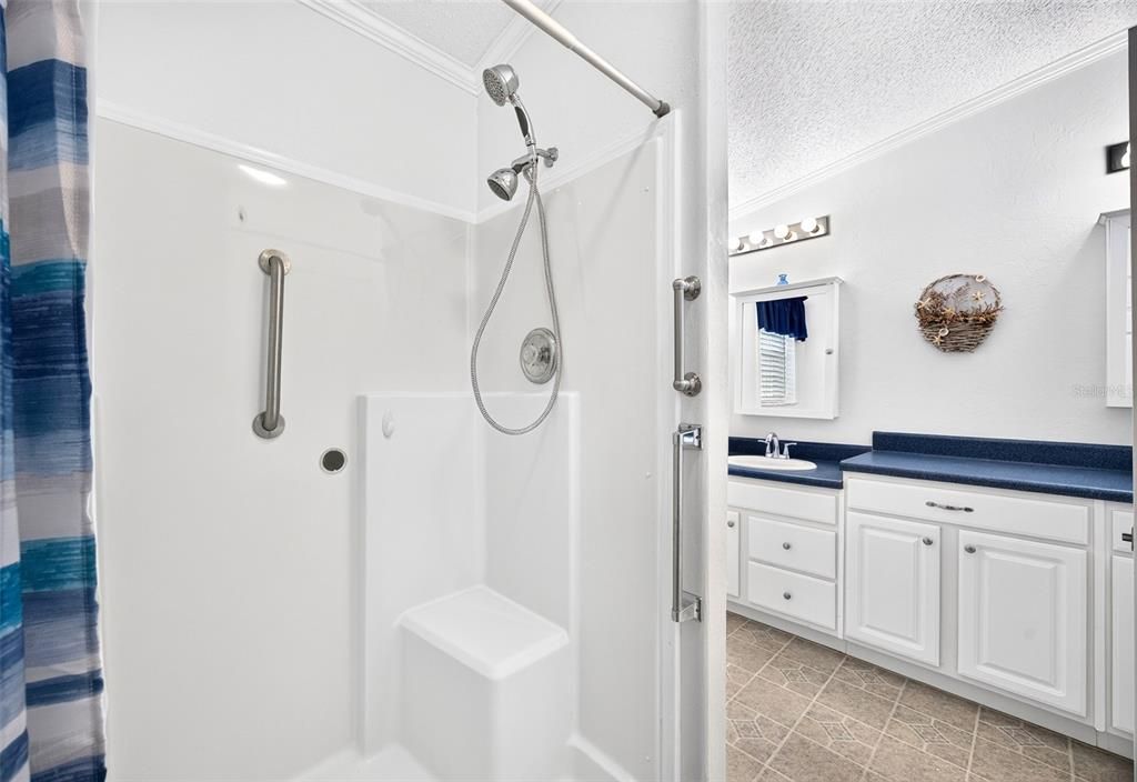 For Sale: $224,900 (3 beds, 2 baths, 1456 Square Feet)