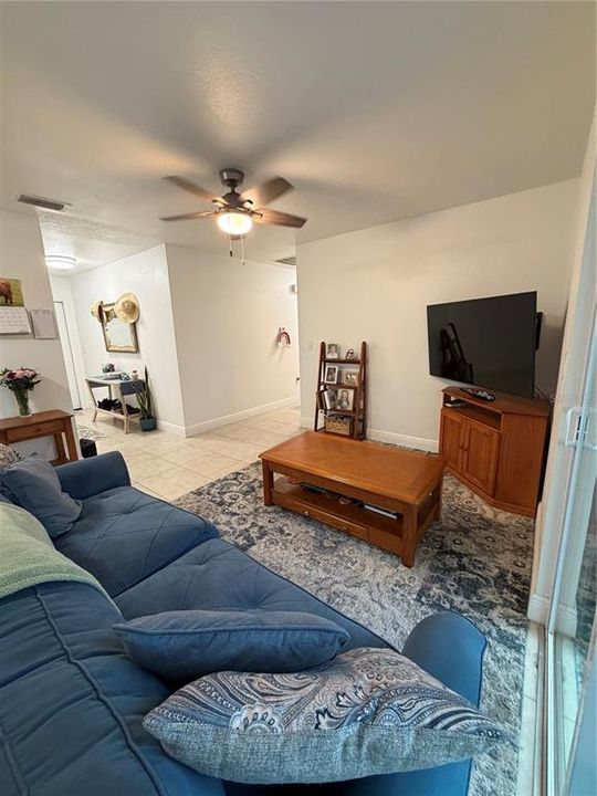 En Venta: $259,900 (3 camas, 1 baños, 1008 Pies cuadrados)