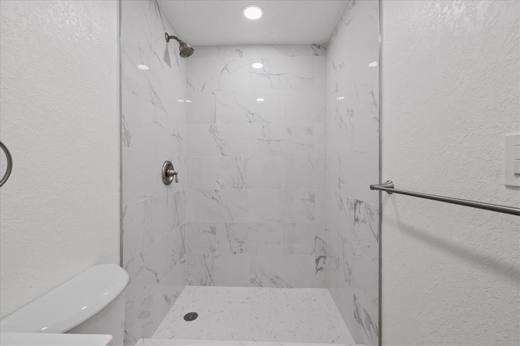 For Sale: $335,000 (4 beds, 3 baths, 1586 Square Feet)