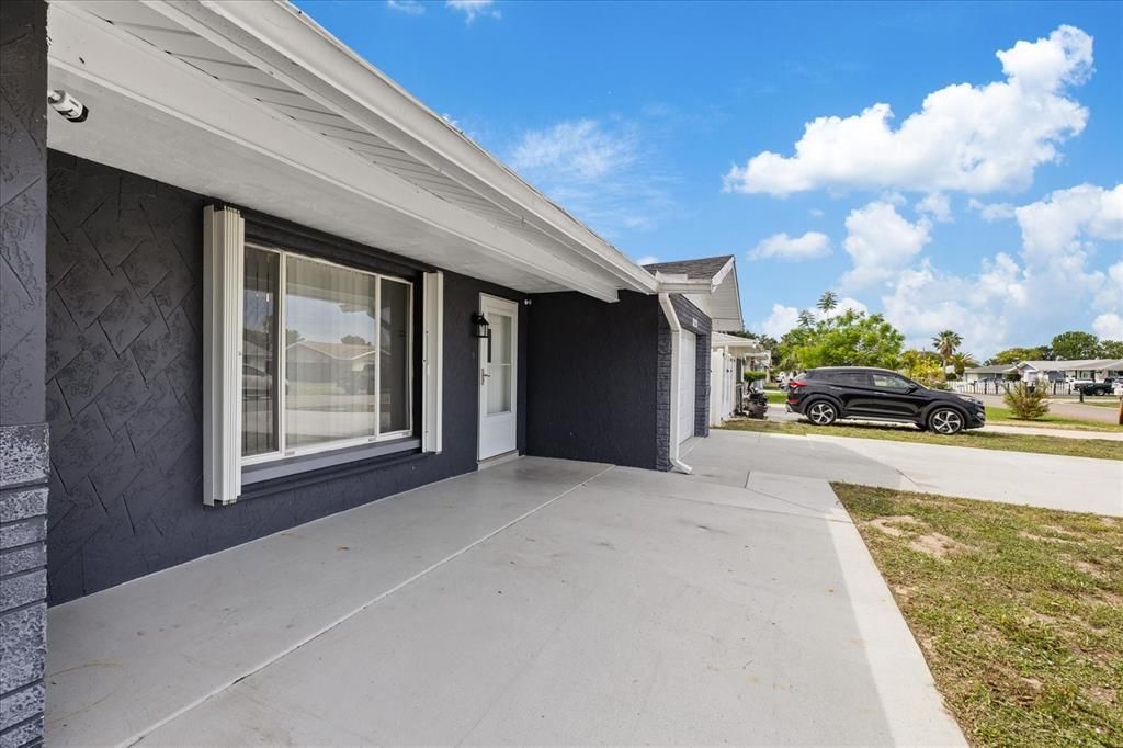 For Sale: $335,000 (4 beds, 3 baths, 1586 Square Feet)