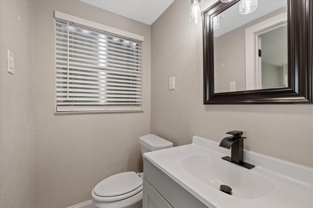 For Sale: $335,000 (4 beds, 3 baths, 1586 Square Feet)
