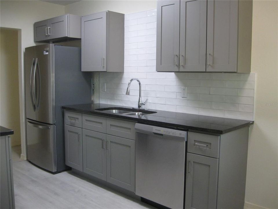 For Sale: $399,900 (3 beds, 2 baths, 1782 Square Feet)