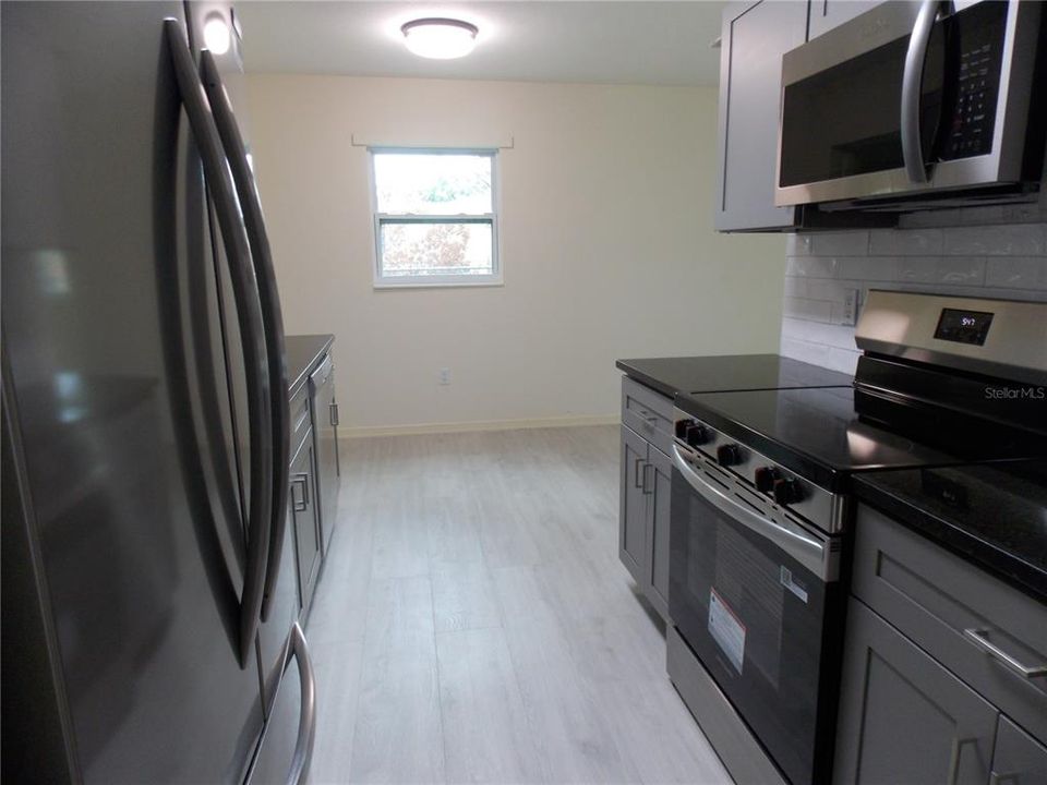 For Sale: $399,900 (3 beds, 2 baths, 1782 Square Feet)