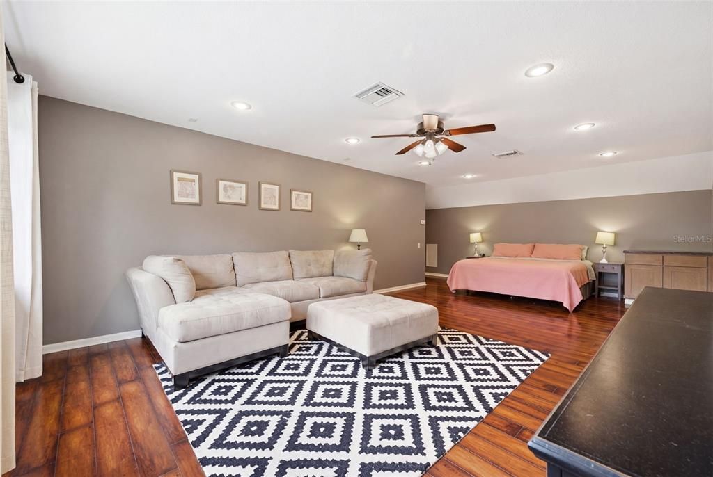 En Venta: $895,000 (4 camas, 4 baños, 3538 Pies cuadrados)