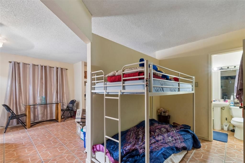 En Venta: $495,990 (4 camas, 3 baños, 2014 Pies cuadrados)