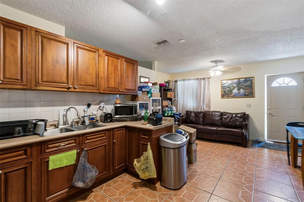 En Venta: $495,990 (4 camas, 3 baños, 2014 Pies cuadrados)