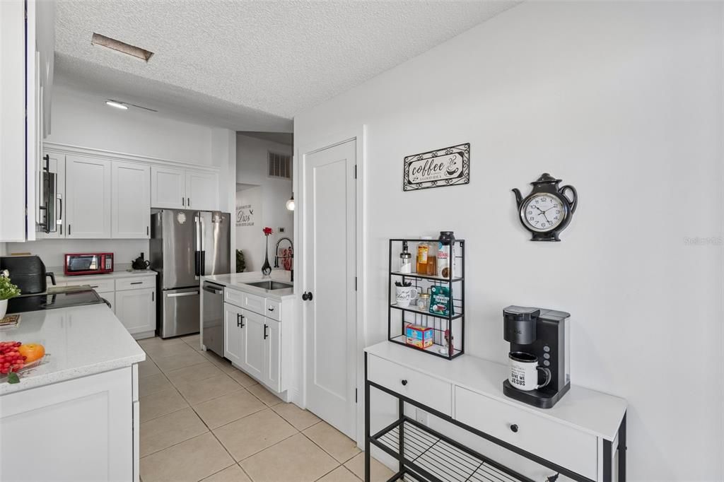 En Venta: $495,990 (4 camas, 3 baños, 2014 Pies cuadrados)