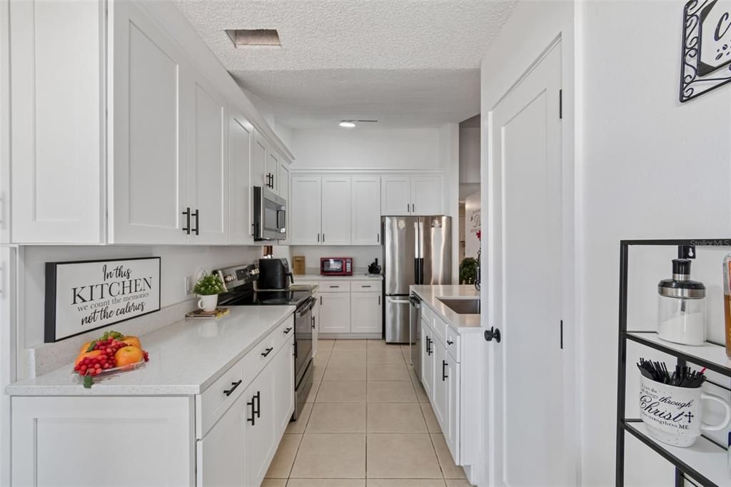 En Venta: $495,990 (4 camas, 3 baños, 2014 Pies cuadrados)