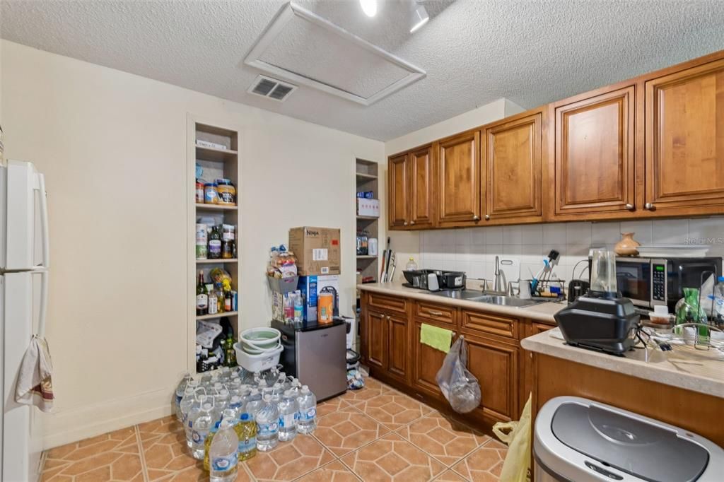 En Venta: $495,990 (4 camas, 3 baños, 2014 Pies cuadrados)