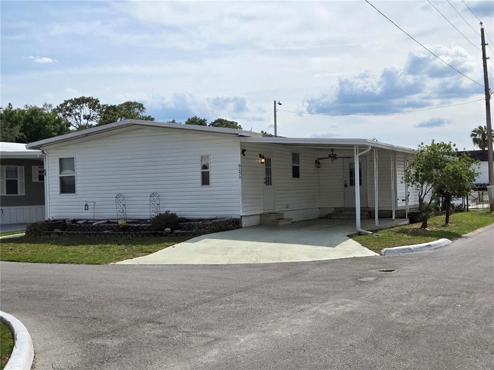 For Sale: $127,500 (2 beds, 2 baths, 1104 Square Feet)
