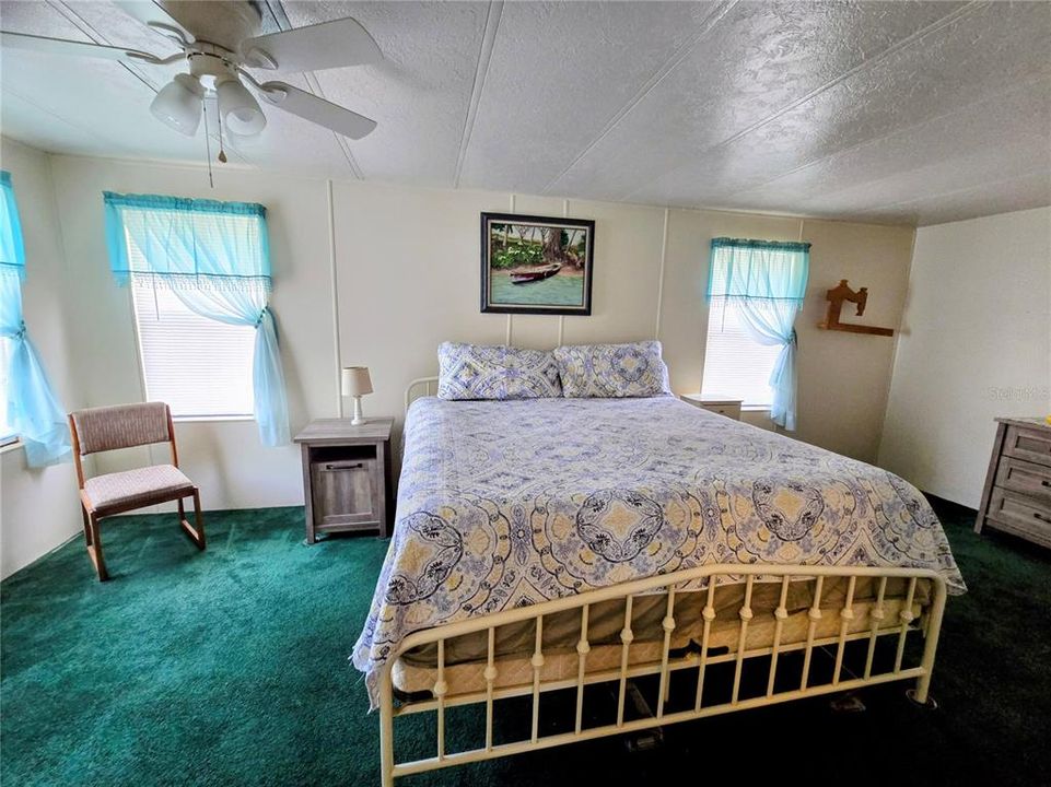 For Sale: $127,500 (2 beds, 2 baths, 1104 Square Feet)