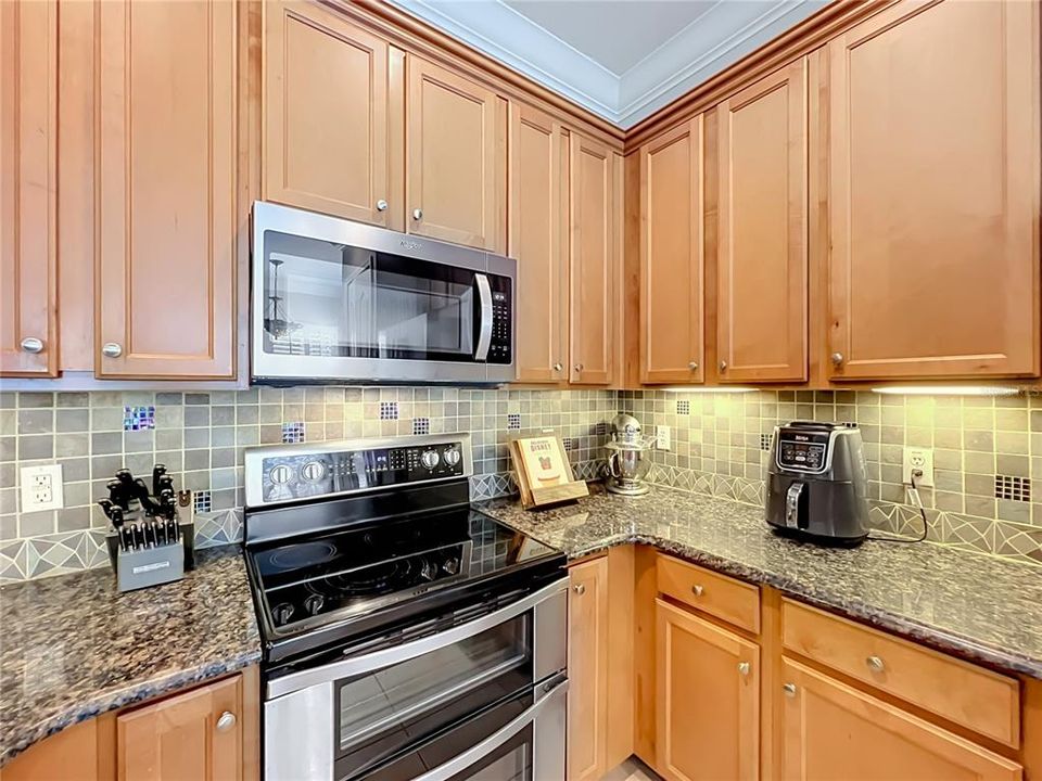 For Sale: $635,000 (4 beds, 3 baths, 2575 Square Feet)