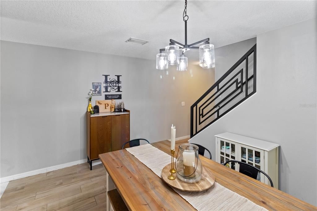 На продажу: $174,990 (2 спален, 2 ванн, 1496 Квадратных фут)