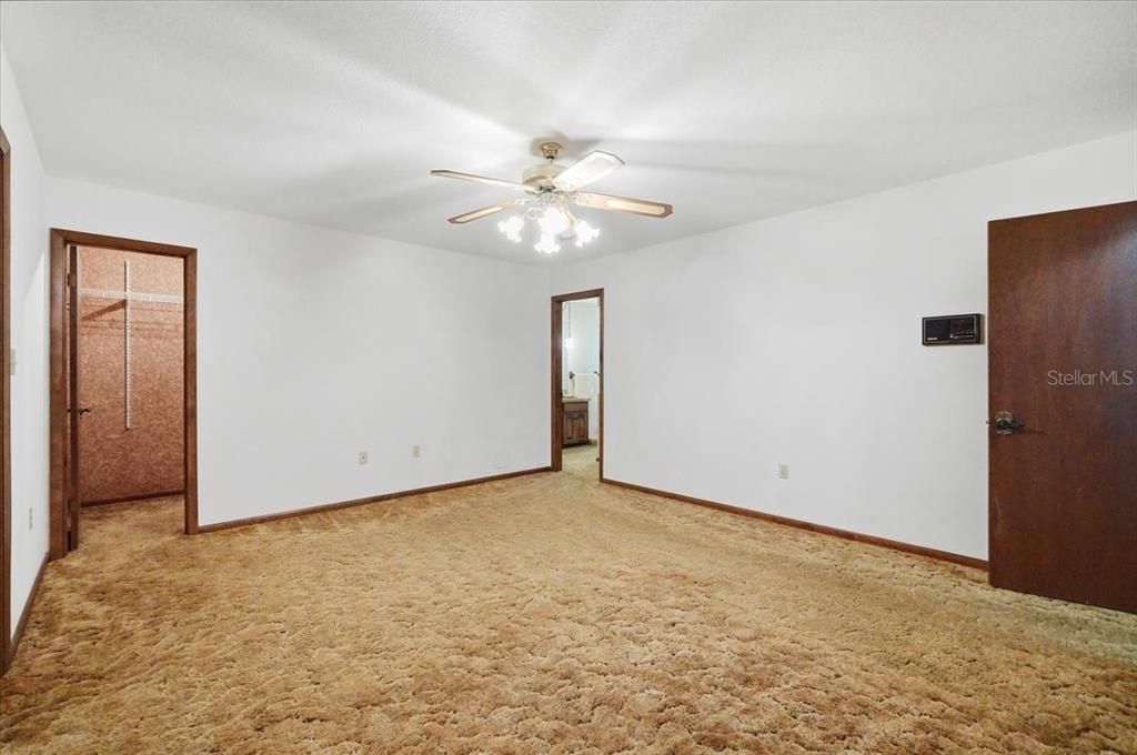 En Venta: $375,000 (3 camas, 2 baños, 2094 Pies cuadrados)