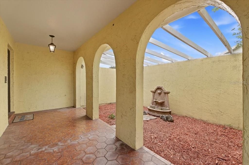 En Venta: $375,000 (3 camas, 2 baños, 2094 Pies cuadrados)