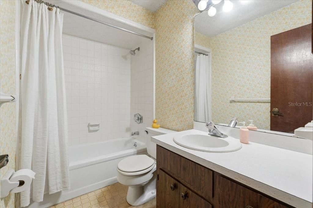 En Venta: $375,000 (3 camas, 2 baños, 2094 Pies cuadrados)