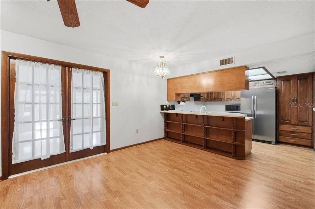 En Venta: $375,000 (3 camas, 2 baños, 2094 Pies cuadrados)