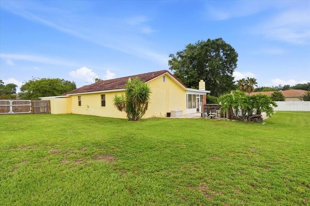En Venta: $375,000 (3 camas, 2 baños, 2094 Pies cuadrados)