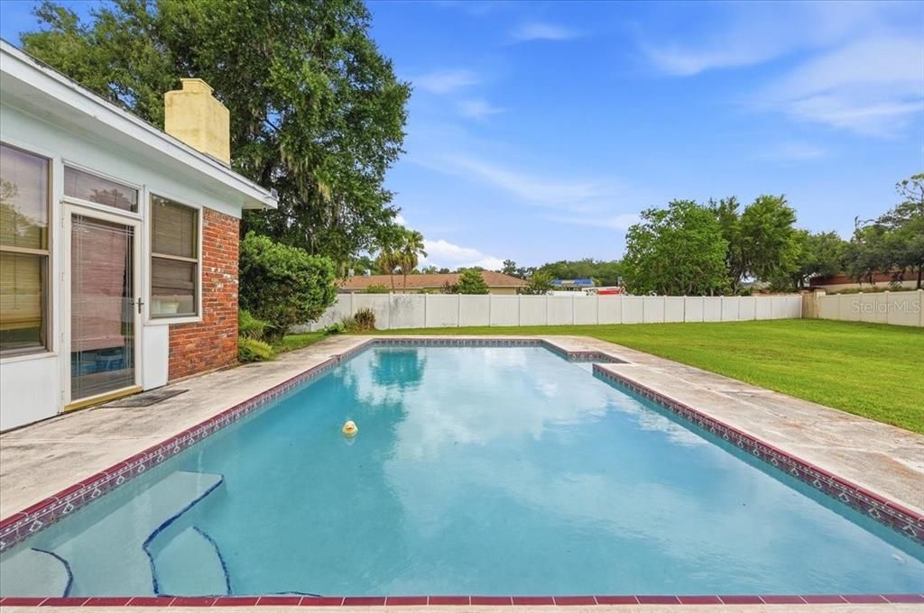 En Venta: $375,000 (3 camas, 2 baños, 2094 Pies cuadrados)