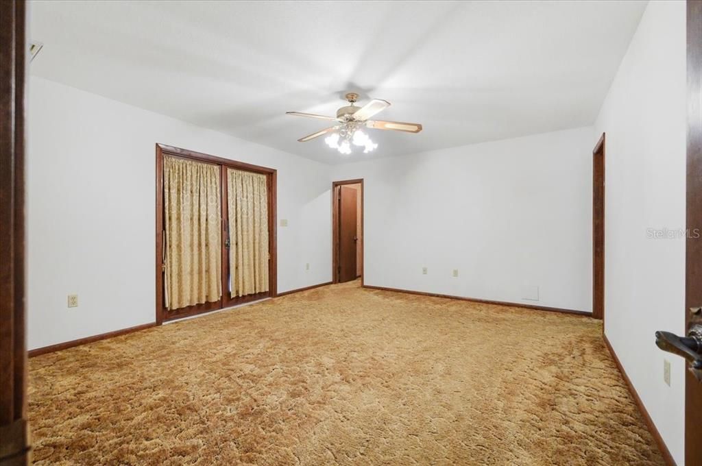 En Venta: $375,000 (3 camas, 2 baños, 2094 Pies cuadrados)