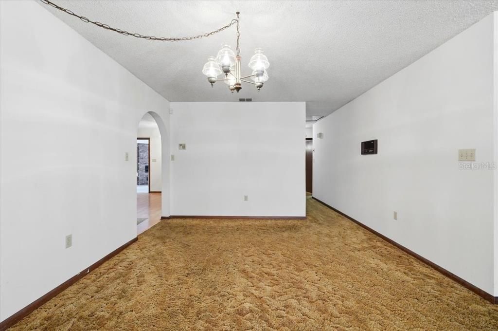 En Venta: $375,000 (3 camas, 2 baños, 2094 Pies cuadrados)