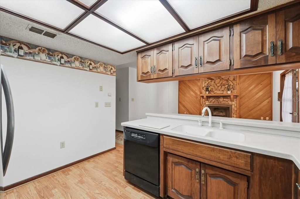En Venta: $375,000 (3 camas, 2 baños, 2094 Pies cuadrados)