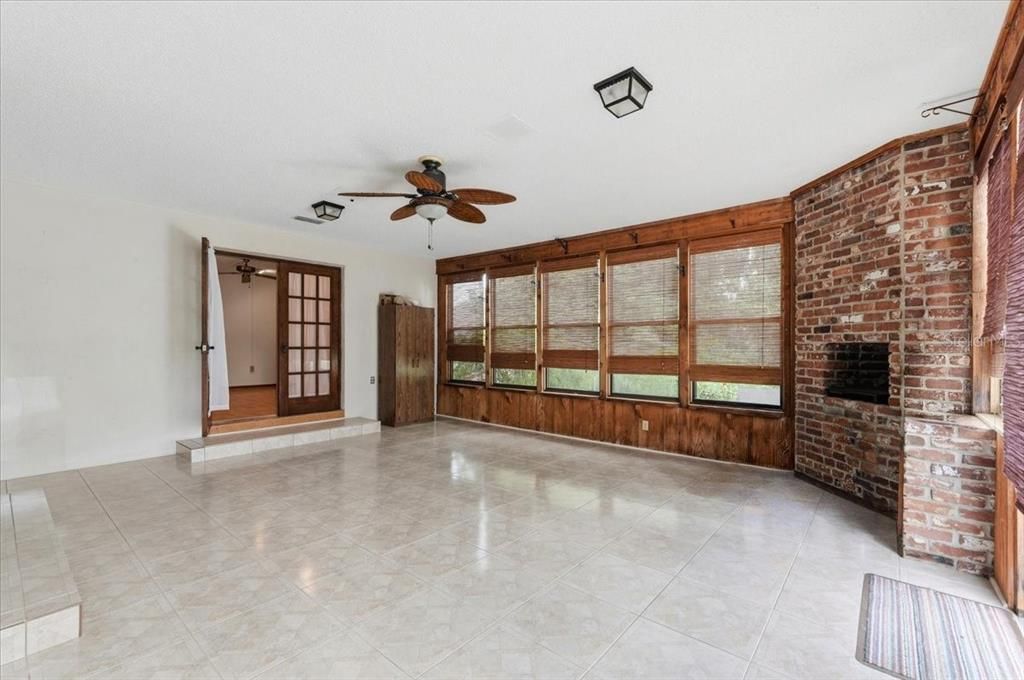 En Venta: $375,000 (3 camas, 2 baños, 2094 Pies cuadrados)