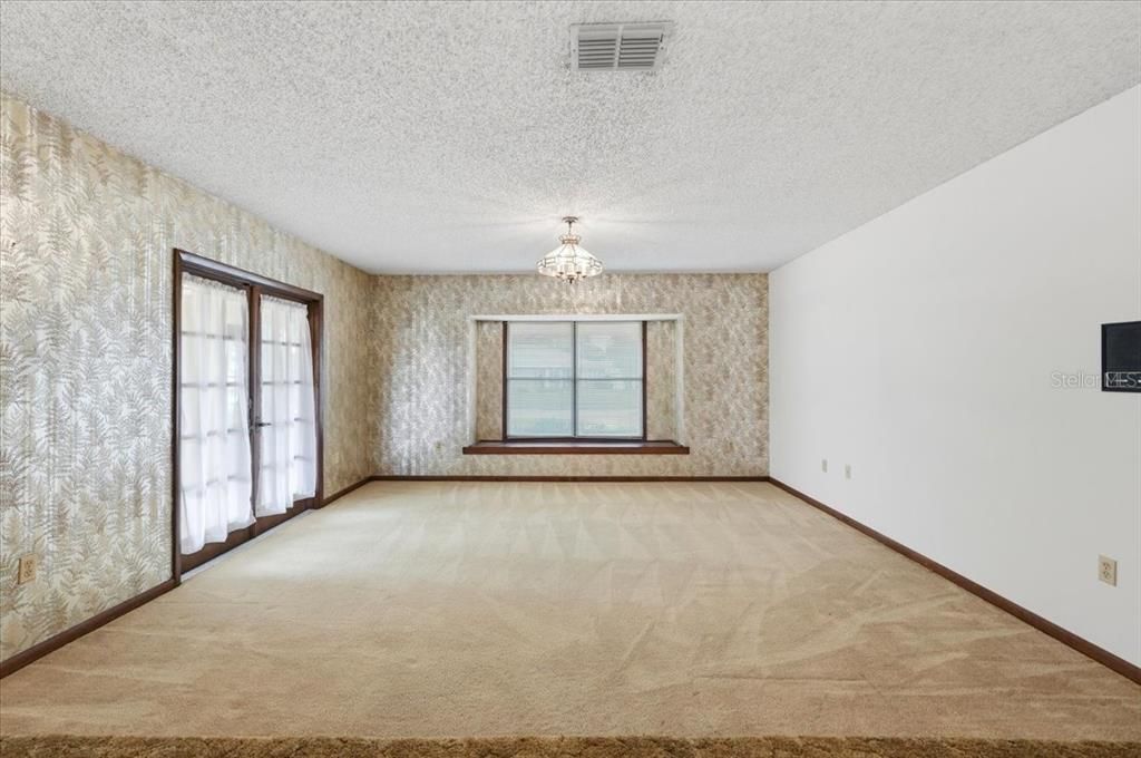 En Venta: $375,000 (3 camas, 2 baños, 2094 Pies cuadrados)