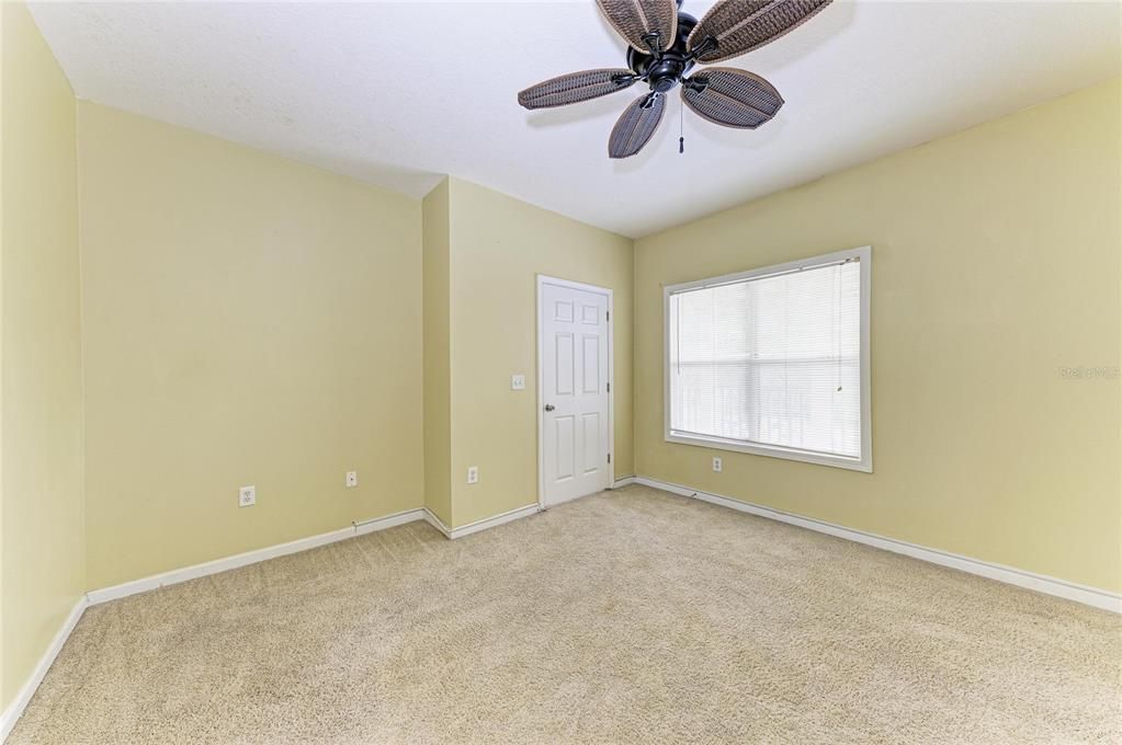 For Sale: $189,000 (2 beds, 2 baths, 1048 Square Feet)