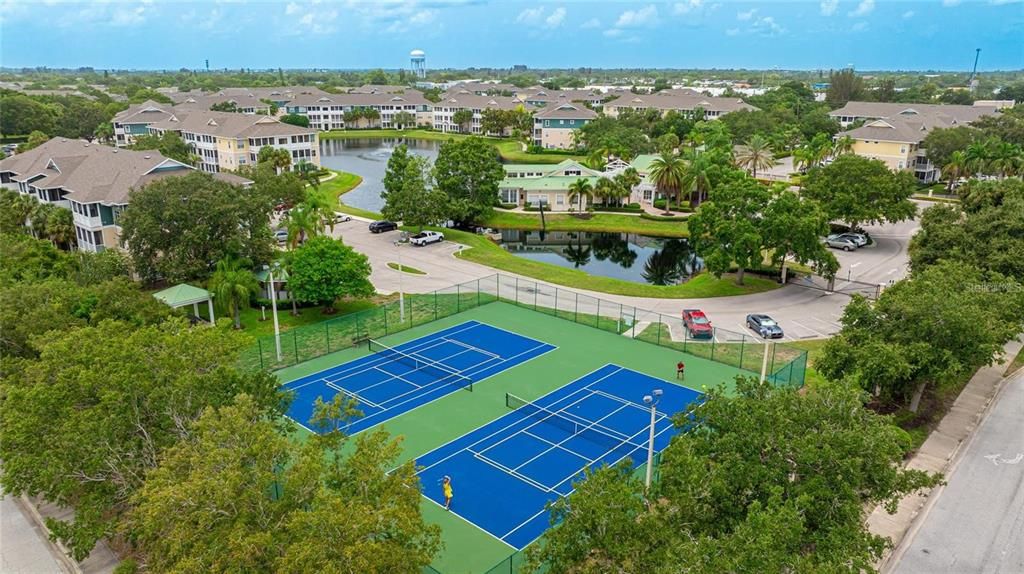 For Sale: $189,000 (2 beds, 2 baths, 1048 Square Feet)
