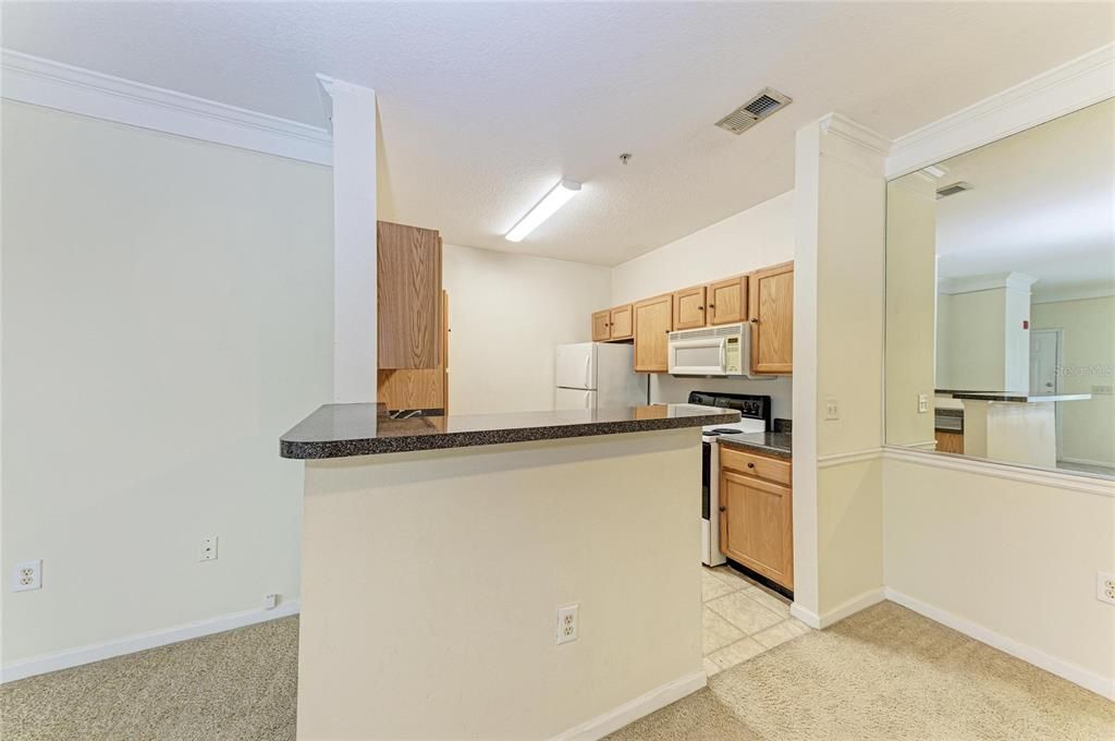 For Sale: $189,000 (2 beds, 2 baths, 1048 Square Feet)