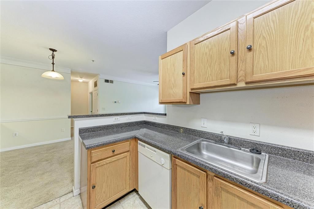 For Sale: $189,000 (2 beds, 2 baths, 1048 Square Feet)