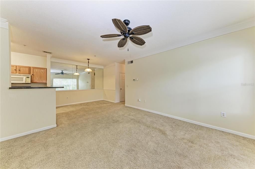 For Sale: $189,000 (2 beds, 2 baths, 1048 Square Feet)