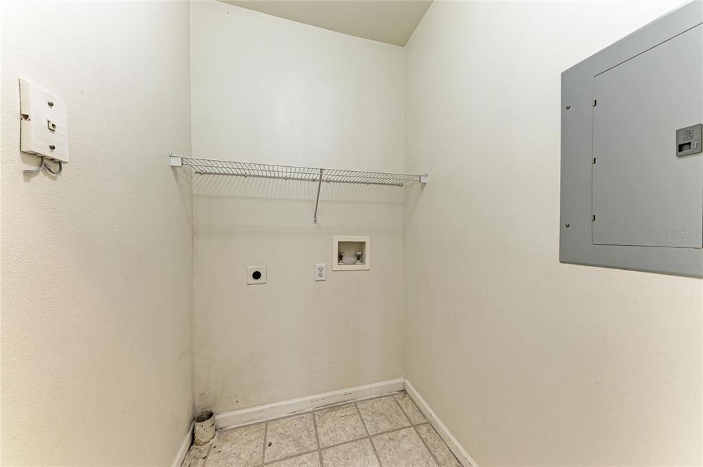 For Sale: $189,000 (2 beds, 2 baths, 1048 Square Feet)