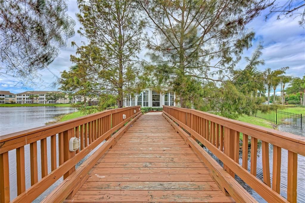 For Sale: $189,000 (2 beds, 2 baths, 1048 Square Feet)