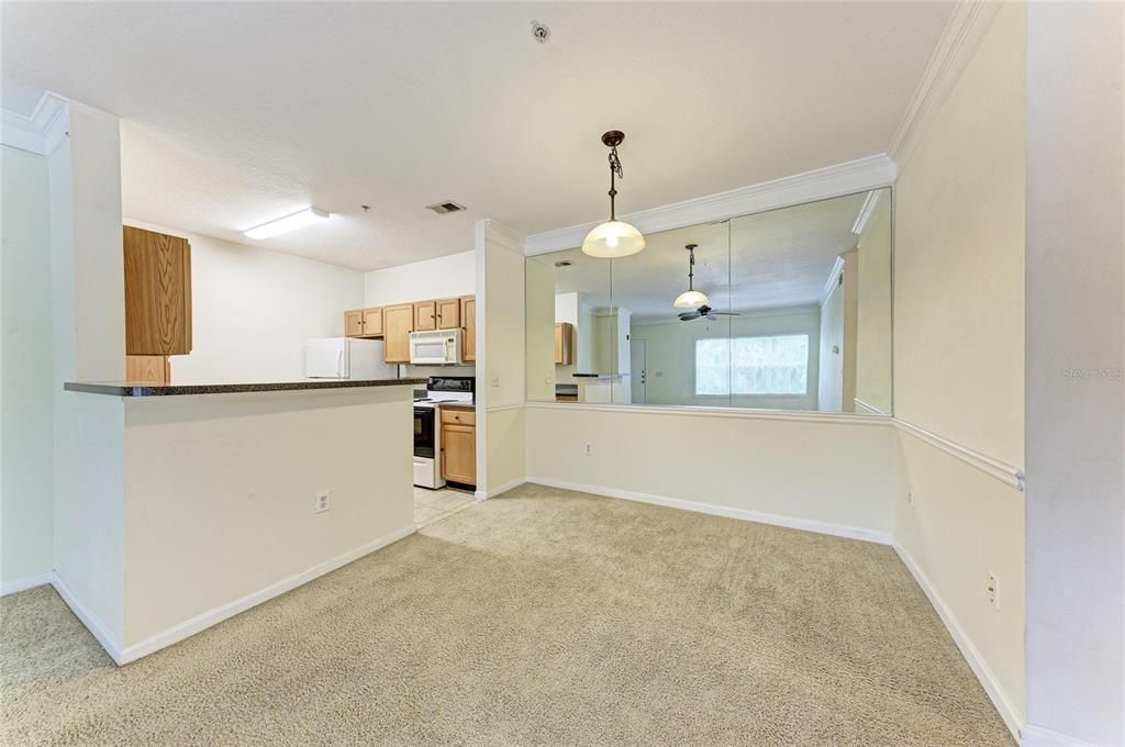 For Sale: $189,000 (2 beds, 2 baths, 1048 Square Feet)
