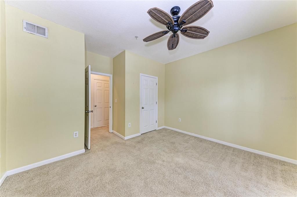 For Sale: $189,000 (2 beds, 2 baths, 1048 Square Feet)