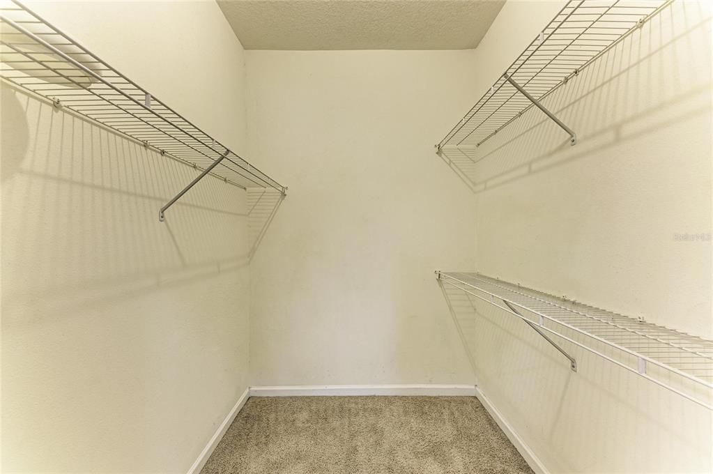For Sale: $189,000 (2 beds, 2 baths, 1048 Square Feet)