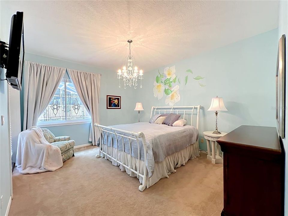 For Sale: $710,000 (4 beds, 2 baths, 2350 Square Feet)