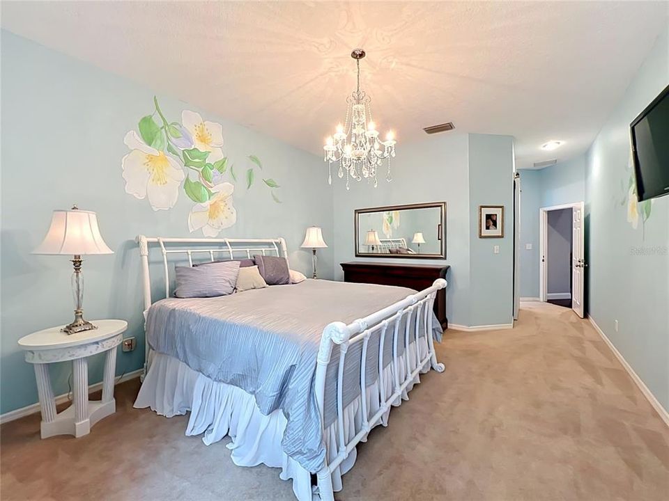 For Sale: $710,000 (4 beds, 2 baths, 2350 Square Feet)