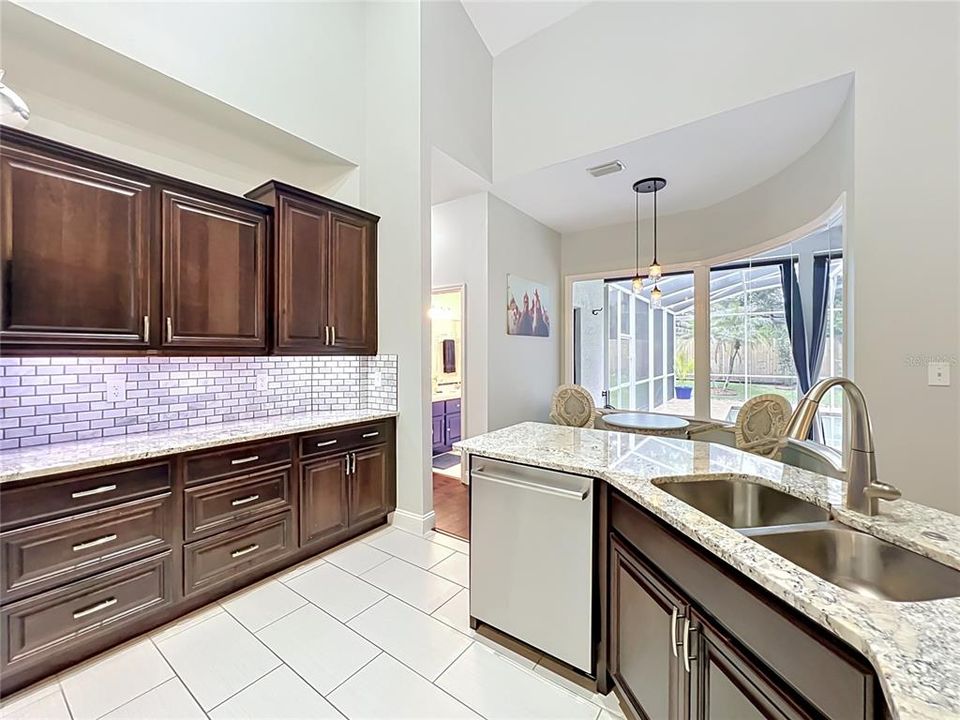 For Sale: $710,000 (4 beds, 2 baths, 2350 Square Feet)
